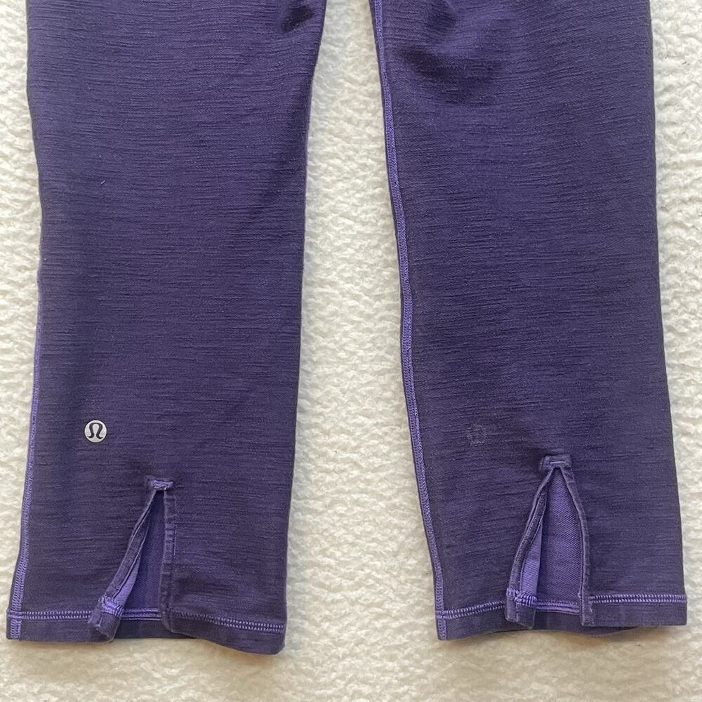 Lululemon Leggings Womens 4 Purple Groove Crop Split Leg Low Rise Workout Gym - Picture 6 of 10